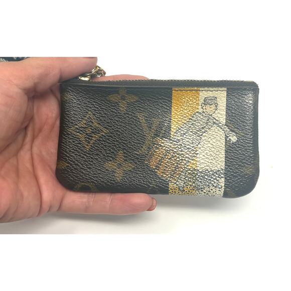 Super Rare Louis Vuitton Bellboy Coin Case Monogram Keyring LV - Picture 4 of 9